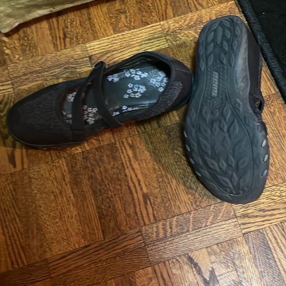 Womens Skechers Dark Grey walking shoe Size 7. NWOT - Picture 2 of 4